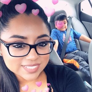 Meet your Posher, Kenia